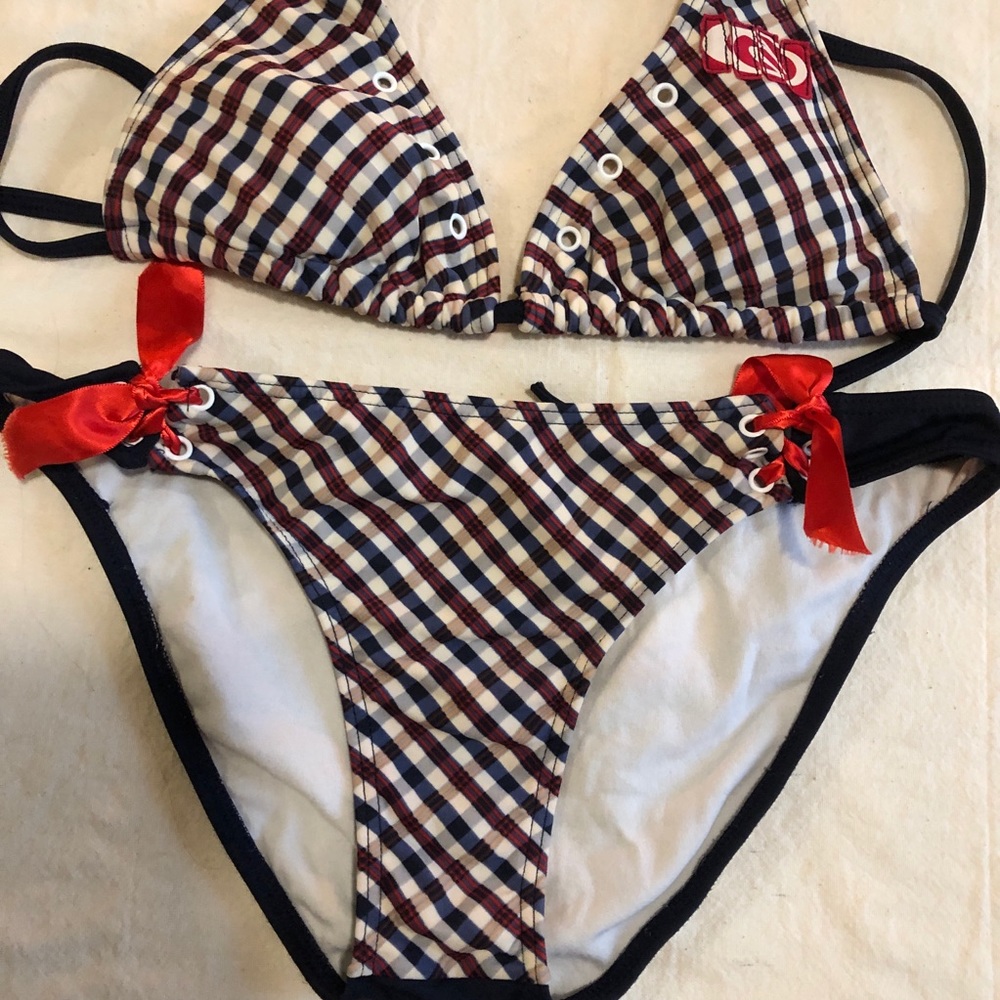 Ripcurl Bikini Top And Bottom - image 5